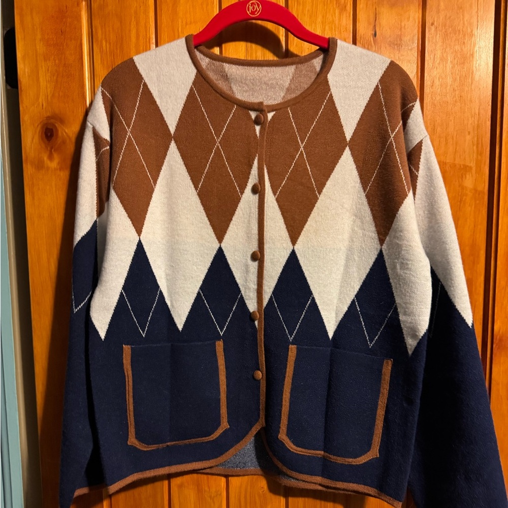 Geometric Cardigan with Diamond Pattern